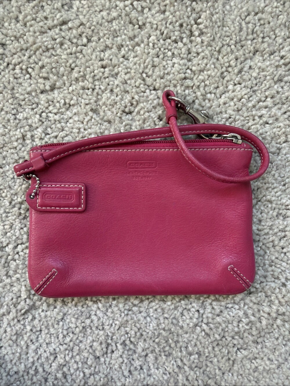 Coach Leather Corner Zip Wristlet Coin Wallet Magenta Pink Charm EUC